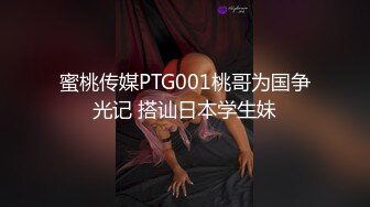  熟女阿姨偷情老外 又舔又亲 被无套输出 完事还送阿姨一条裙子 非常开心