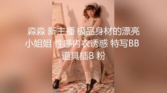  漂亮美眉 在浴室被大叔后入狠狠的怼 像骑马一样 每一次插入都能顶我的最深处