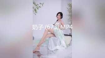 【新片速遞】  专业团队迎来黑丝吊带美少妇，手指抠逼，露脸口交，口爆一嘴，角度很赞