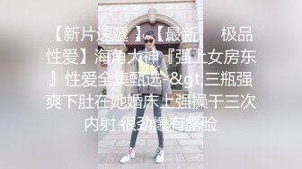 长发漂亮学妹家中脱衣展示裸体