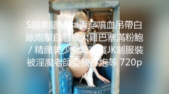  国人老哥大战泰国大奶少妇，黑色透视装揉搓奶子，近距离特写舔屌交，抽插无毛逼逼