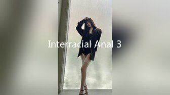 冒死潜入商场女厕，美女排队翘起大屁股，美女夹屁眼的动作，擦屁眼、擦逼逼 娇嫩骚逼和蜜桃臀比比皆是