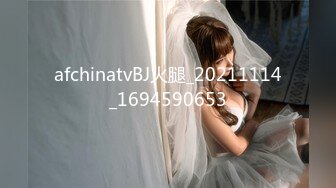  熟女妈妈 我坐在上面干一炮好不好 啊啊 舒服爽宝贝 妈妈看到儿子的大鸡吧笑的多开心