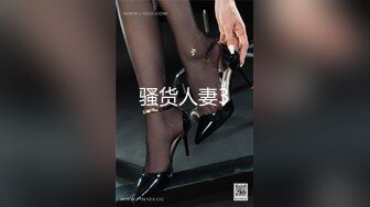 女朋友的妈妈~终于臣服在我的巨屌下了~无套后入~丈母娘可爽了~让我快点艹快点射~女儿马上就回来了！